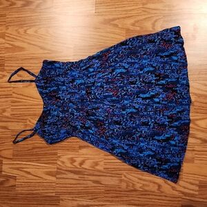 Express dress with pockets and adjustable straps